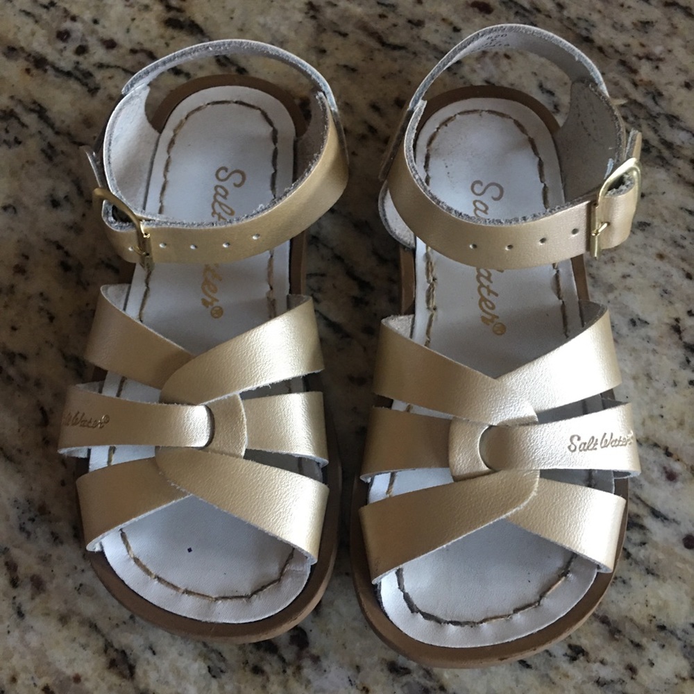 Salt Water Sandals size 9  (Gold)
